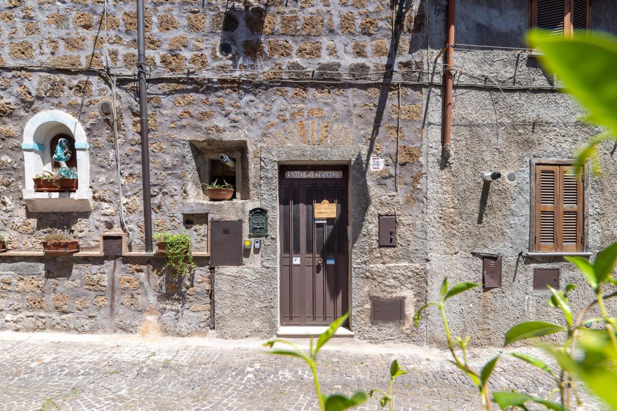 Radici Etrusche Sutri Hotel ภายนอก รูปภาพ